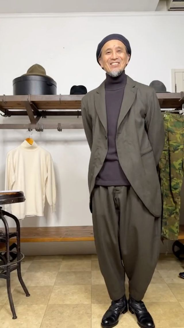 10/16（金）マスカジ・ライブ ＜242nd＞ 『新作のご紹介』 ⚫︎ THE CORONA UTILITY “CORONA•M-65 FIELD ・COTTON RIPSTOP･ERDL CAMOUFLAGE “GREEN in COUNTRY” ・LEOPARD･COMBAT FATIGUE PATTERN RIPSTOP ⚫︎ Special In Ordinary ・Model 02 “HUN Pile High-Neck Long Sleeve” かつてハンガリー軍が使用していたパイル素材のタートルネックをデザインソースに、身頃を吊り編み機で編んだ⽚⾯パイルに、衿と袖口を丸編みの針抜きフライスに置き換え、素材に合わせた縫製仕様で仕上げた究極の１枚。店主のコーディネートを交えながら、その魅力を詳しくご紹介します。 @masuya1997 #SpecialinOrdinary #Loopweel #DjangoAtour #thecoronautility #M65FieldJacket